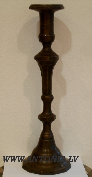 153. Подсвечник