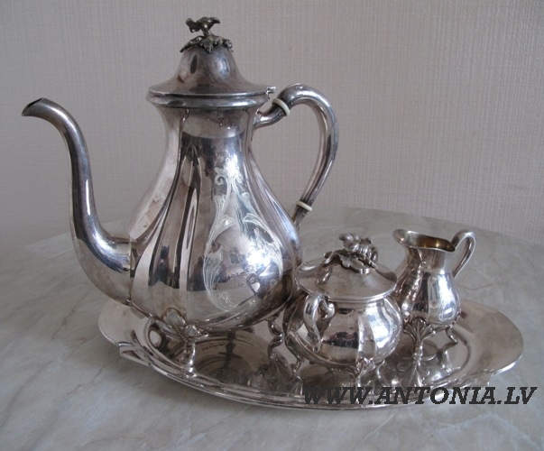 290. Silver set of 4 items