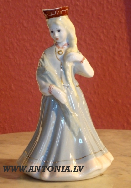 26. Folkgirl with flowers