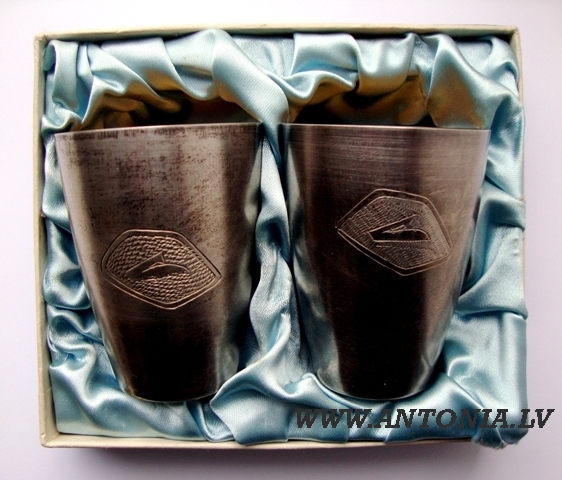 Серебряные бокалы с знаком, 2 шт.