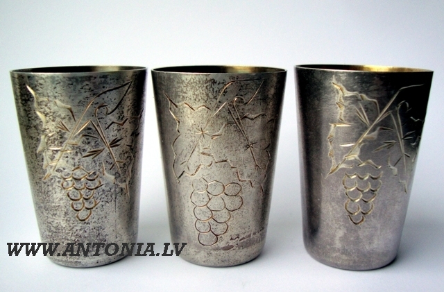 Серебряные бокалы с виноградом, 3 шт.