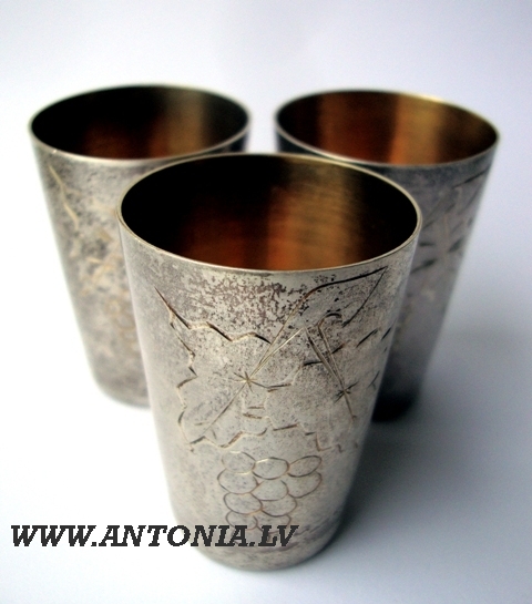 Серебряные бокалы с виноградом, 3 шт.