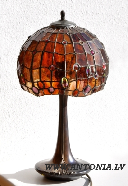 Лампа в стиле югенда 