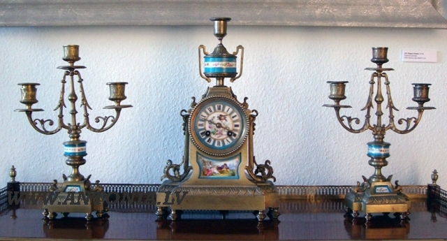 Clock with candlesticks