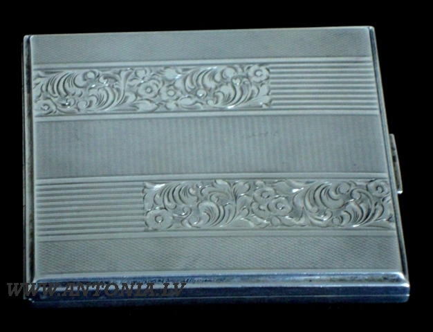 Серебряный портсигар
