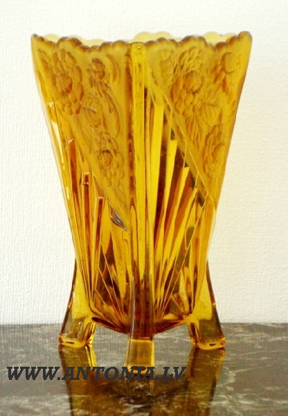 Ваза в стиле Арт-Деко - треугольная