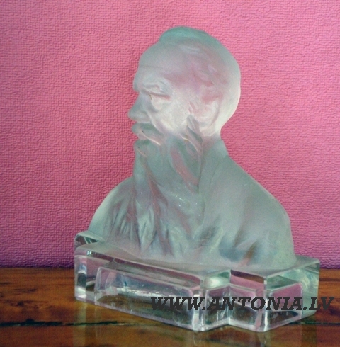 Glass figure