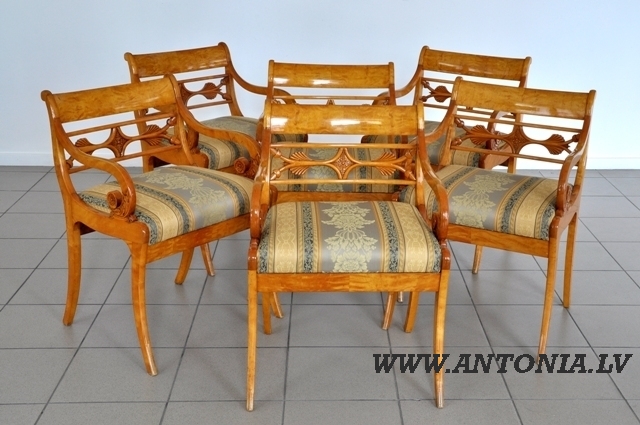 Комплект. Стол и 6 стульев