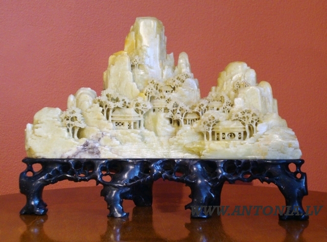 Фигура из мыльного камня