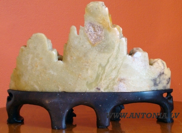 Фигура из мыльного камня