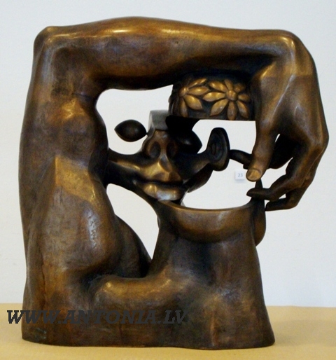  Виктория Пелше (1936) 