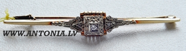Брошь с 3 бриллиантами 