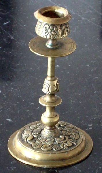 Подсвечник