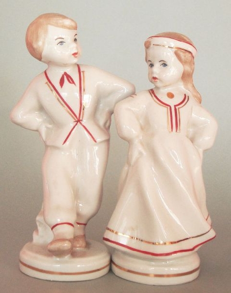 Tautudēls ar tautumeitu (pelēks, sarkans)