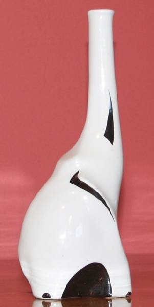 Vāze.  Ziloņa formas