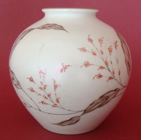 Vase with bent grass motifs